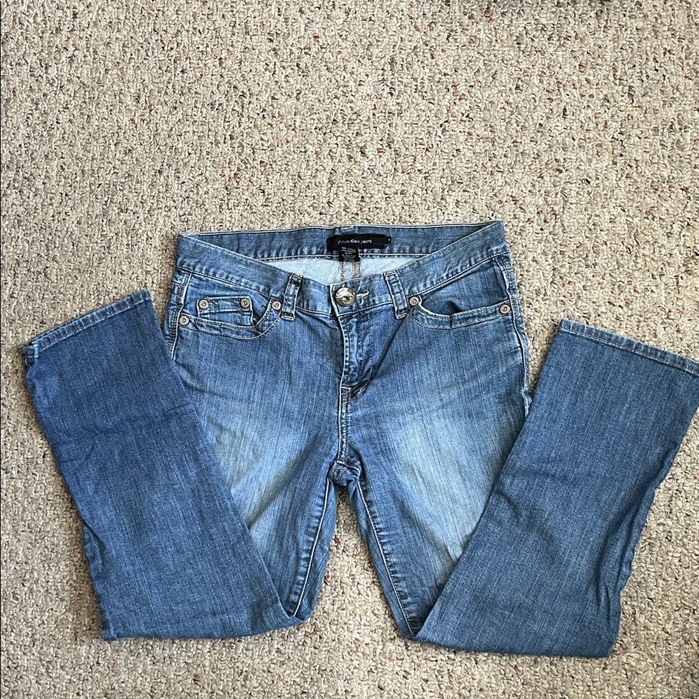 Calvin Klein blue jeans distressed Sz 8
